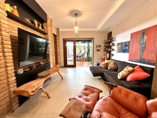 Casa ampla e reformada com 3 suítes, piscina e área gourmet completa – 500m² de terreno