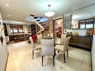 Casa ampla e reformada com 3 suítes, piscina e área gourmet completa – 500m² de terreno