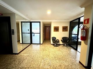 Apartamento reformado e mobiliado à venda no melhor da Ponta Verde – 90,83 m² | 3 Quartos | 1 Suíte com Closet