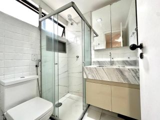 Apartamento reformado e mobiliado à venda no melhor da Ponta Verde – 90,83 m² | 3 Quartos | 1 Suíte com Closet
