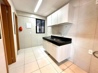 Apartamento com 3 quartos no coração da Ponta verde!!!