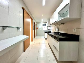 Apartamento com 3 quartos no coração da Ponta verde!!!