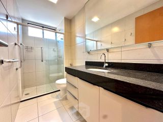 Apartamento com 3 quartos no coração da Ponta verde!!!