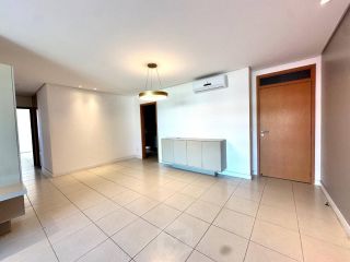 Apartamento com 3 quartos no coração da Ponta verde!!!