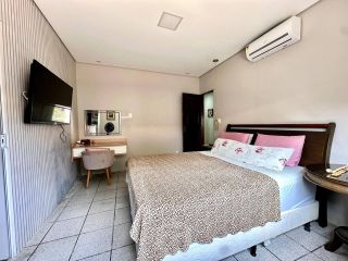 CASA COM 3 QUARTOS NA JACARERICA COM 280M²