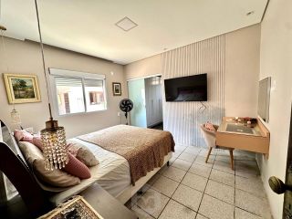 CASA COM 3 QUARTOS NA JACARERICA COM 280M²