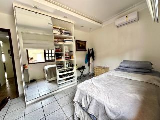 CASA COM 3 QUARTOS NA JACARERICA COM 280M²