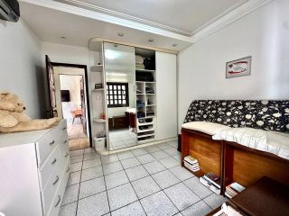 CASA COM 3 QUARTOS NA JACARERICA COM 280M²