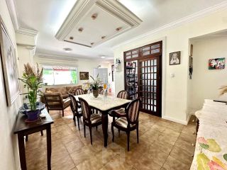 CASA COM 3 QUARTOS NA JACARERICA COM 280M²