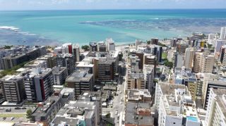 quartos e sala a 3 minutos da praia de Ponta Verde