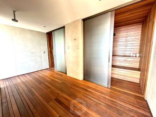 STUDIO COM SACADA E VISTA PARA O MAR DE PAJUÇARA