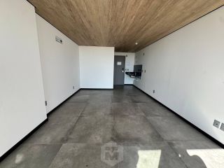 STUDIO COM SACADA E VISTA PARA O MAR DE PAJUÇARA