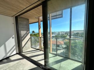 STUDIO COM SACADA E VISTA PARA O MAR DE PAJUÇARA