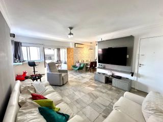 Apartamento Espacoso na Ponta Verde a 40m do mar