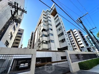 Apartamento Espacoso na Ponta Verde a 40m do mar