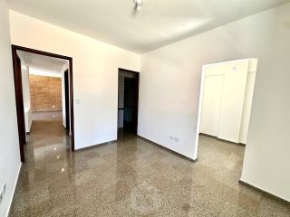 Apartamento reformado 3 quartos, ventilado e com excelente planta