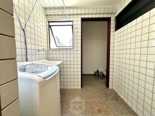 Apartamento reformado 3 quartos, ventilado e com excelente planta