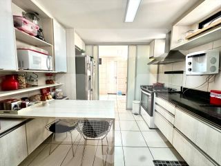 Apartamento 3 suítes na Ponta Verde!