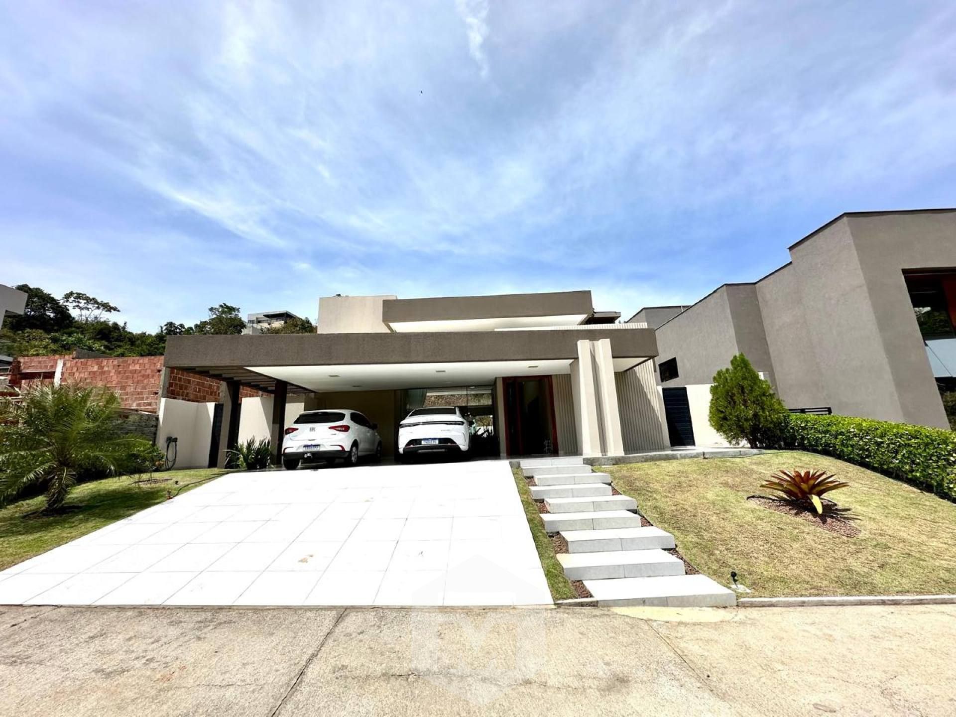 Casa 100% térrea de Alto Padrão à Venda – Condomínio Green Park | Guaxuma