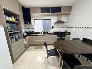 Casa em Condomínio Fechado | 4 Quartos | Piscina | Energia Solar | Área Gourmet