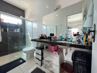 Casa em Condomínio Fechado | 4 Quartos | Piscina | Energia Solar | Área Gourmet