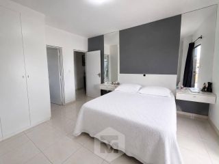 Casa em Condomínio Fechado | 4 Quartos | Piscina | Energia Solar | Área Gourmet