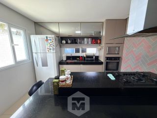 Casa em Condomínio fechado com 4 quartos – Porteira Fechada