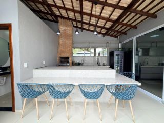 Casa em Condomínio fechado com 4 quartos – Porteira Fechada