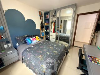 Casa em Condomínio fechado com 4 quartos – Porteira Fechada