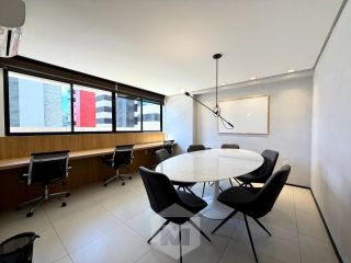 Apartamento mobiliado, nascente, com 2 quartos e 2 vagas