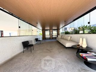 Apartamento mobiliado, nascente, com 2 quartos e 2 vagas