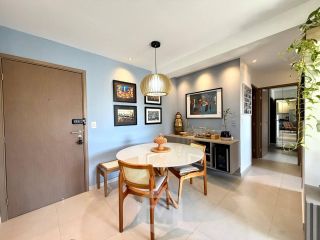 Apartamento mobiliado, nascente, com 2 quartos e 2 vagas