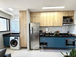 Apartamento mobiliado, nascente, com 2 quartos e 2 vagas