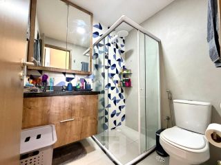 Apartamento mobiliado, nascente, com 2 quartos e 2 vagas