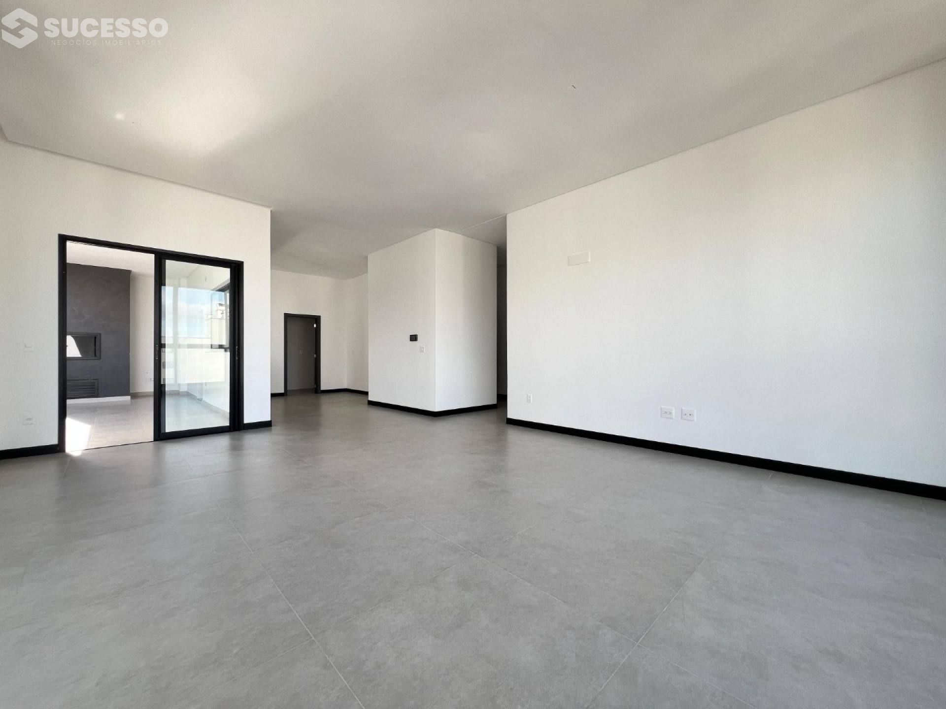 Apartamento Mobiliado À Venda com 4 suítes no bairro Meia Praia em Itapema