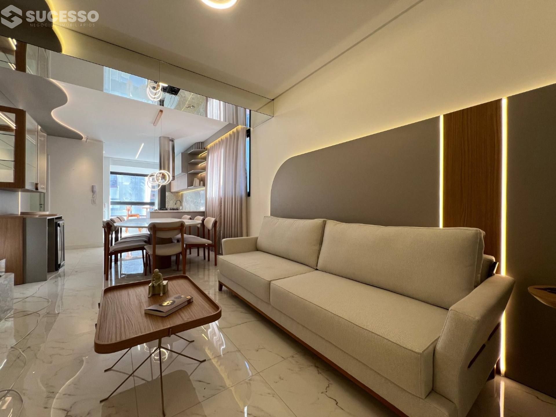 Apartamento Para Vender com 2 quartos 2 suítes no bairro Morretes em Itapema