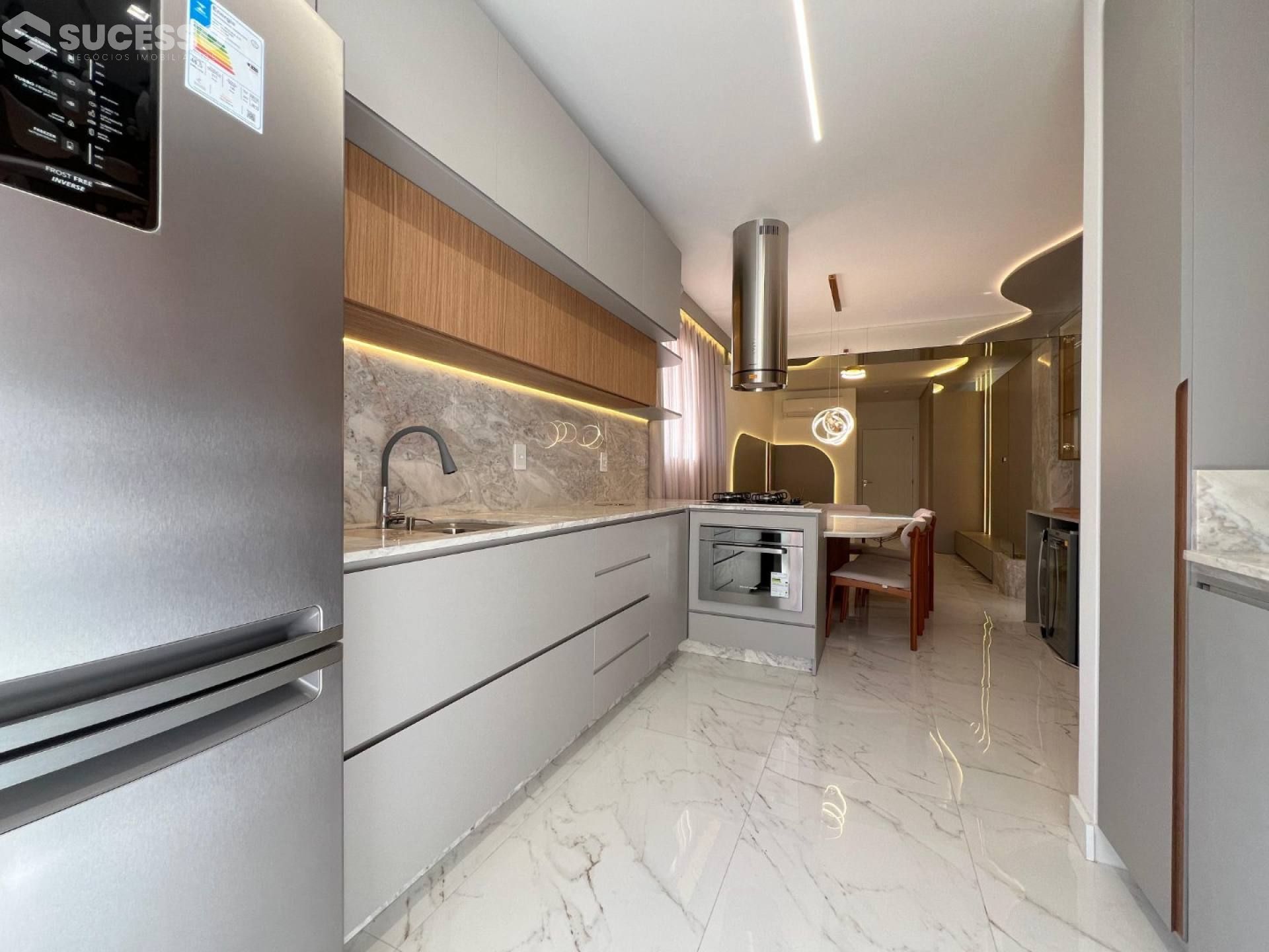 Apartamento Para Vender com 2 quartos 2 suítes no bairro Morretes em Itapema