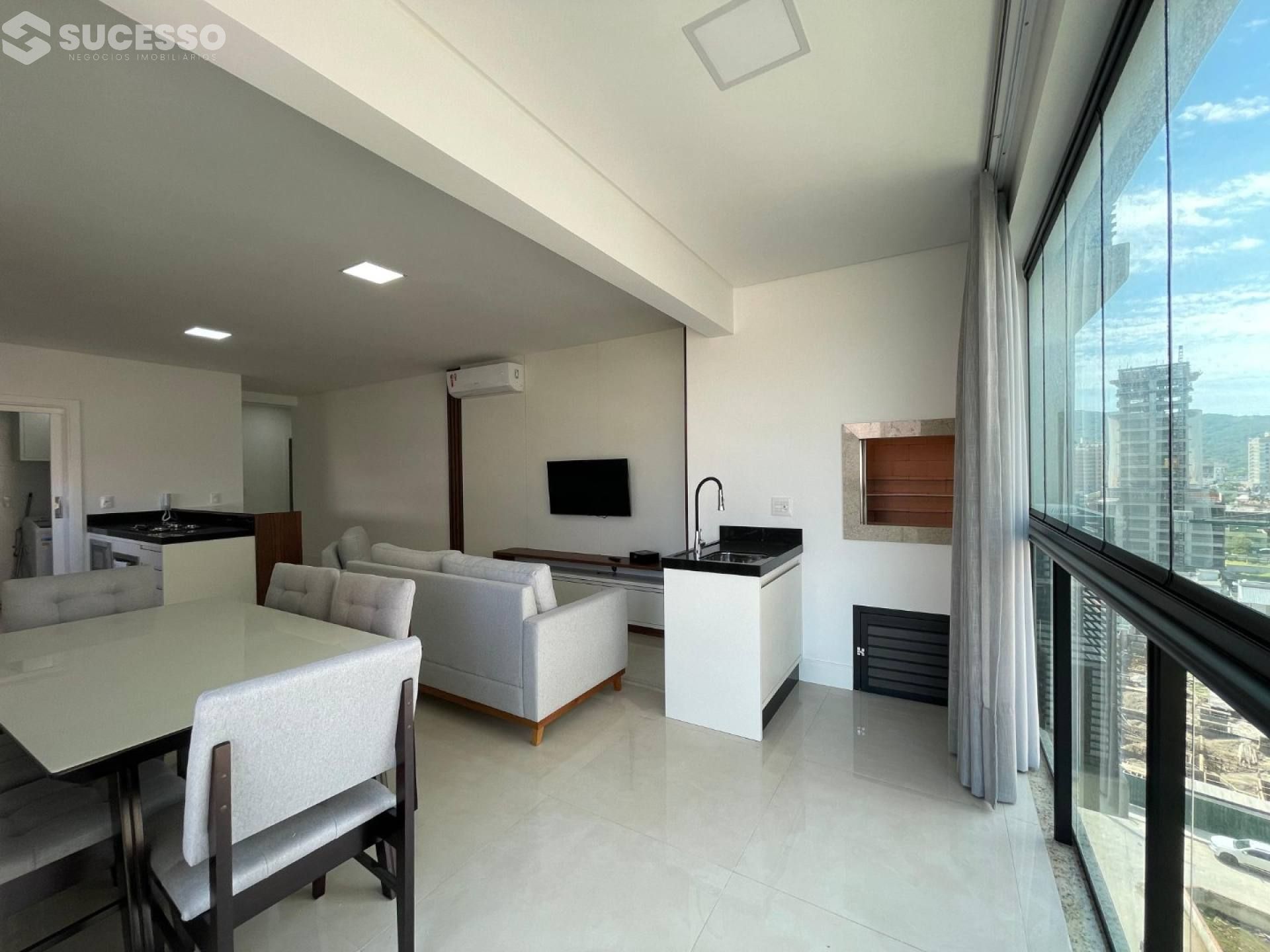 Apartamento Mobiliado com 3 suítes no Perequê em Porto Belo