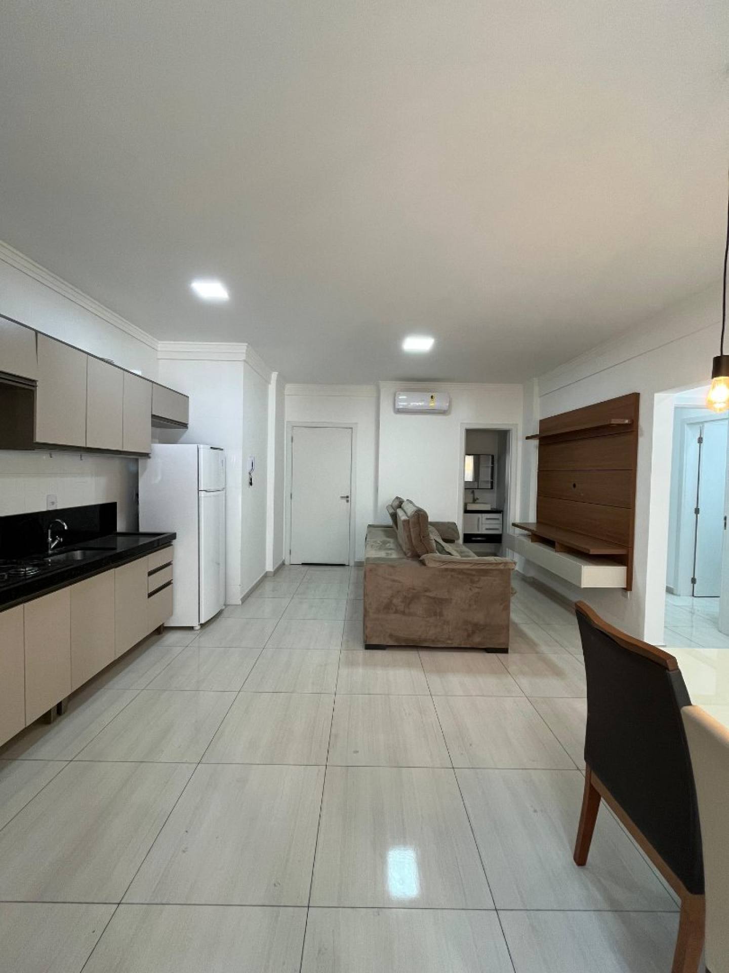 Apartamento Para Vender com 2 suítes no Morretes, Itapema
