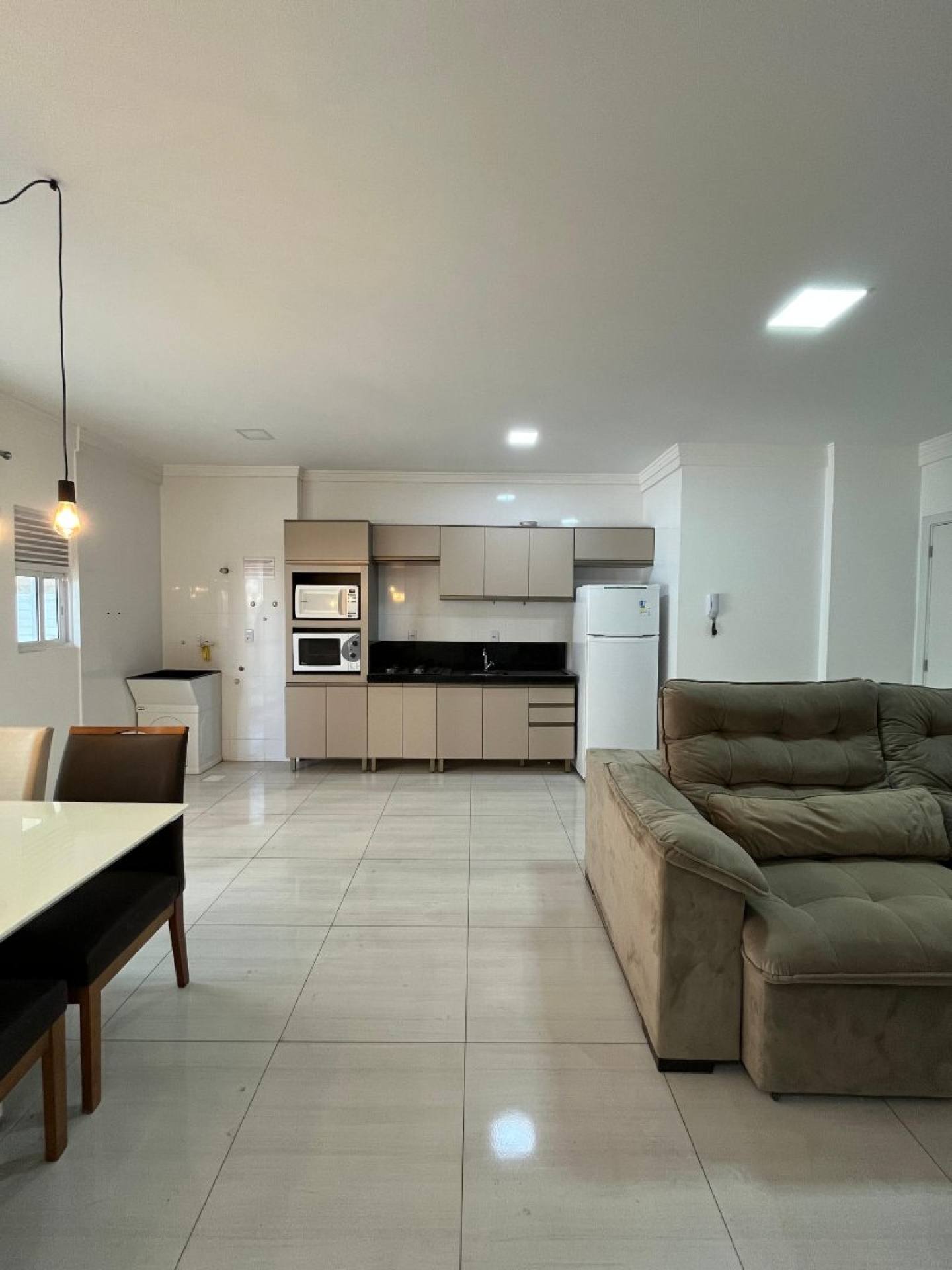 Apartamento Para Vender com 2 suítes no Morretes, Itapema
