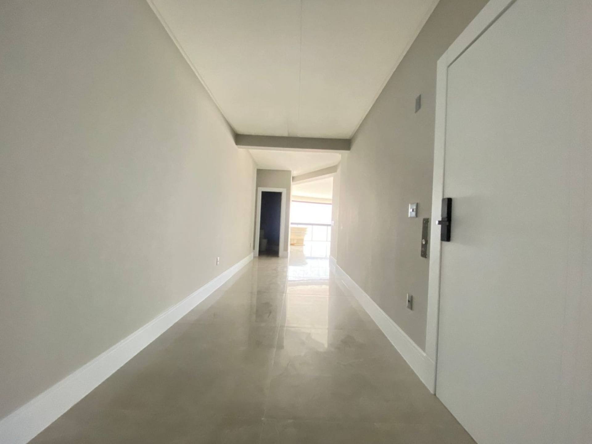 Apartamento Novo Frente Mar Para Vender no bairro Perequê - Porto Belo