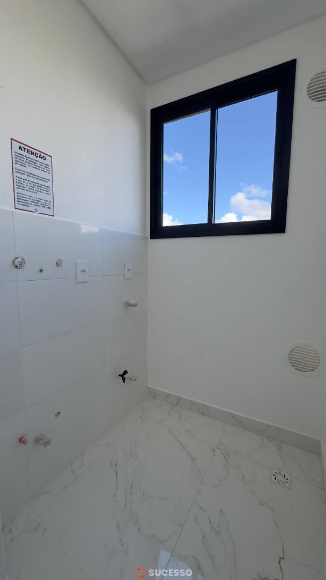 Apartamento Para Vender com 2 suítes no bairro Perequê, Porto Belo