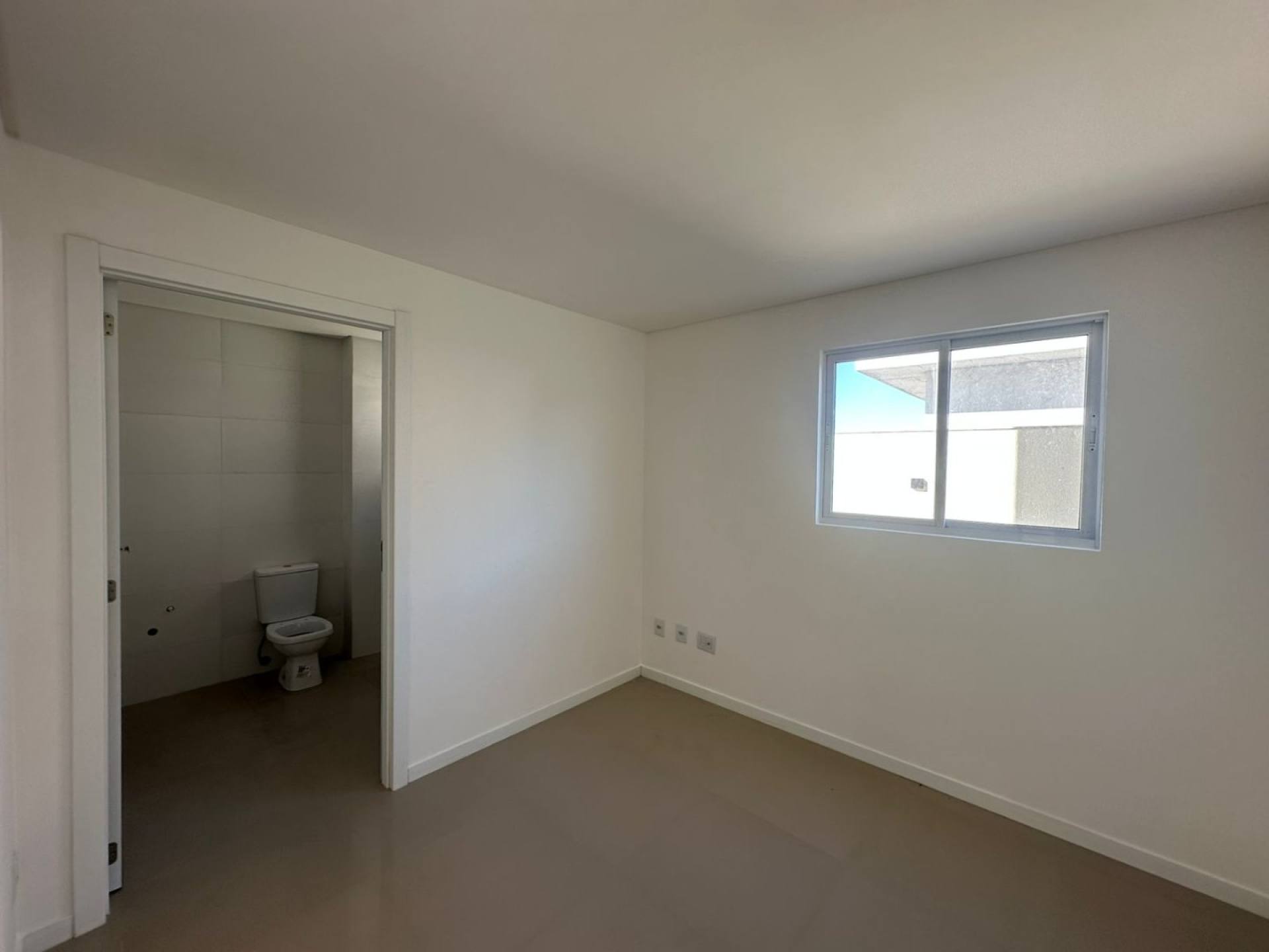 Apartamento Novo Para Vender com 2 quartos 1 suítes no bairro Tabuleiro dos Oliveiras, Itapema