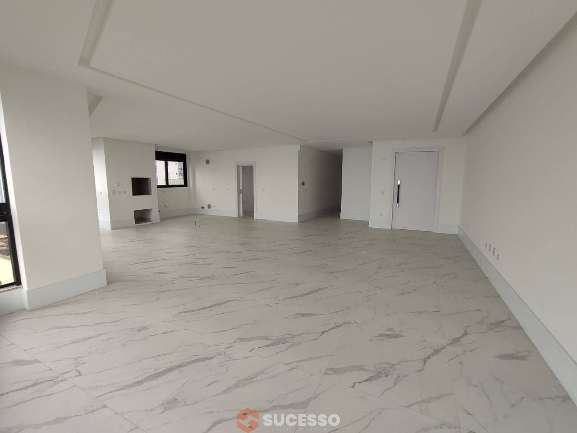 Apartamento Novo À Venda no Infinity Club Vista Mar com 4 suítes em Itapema