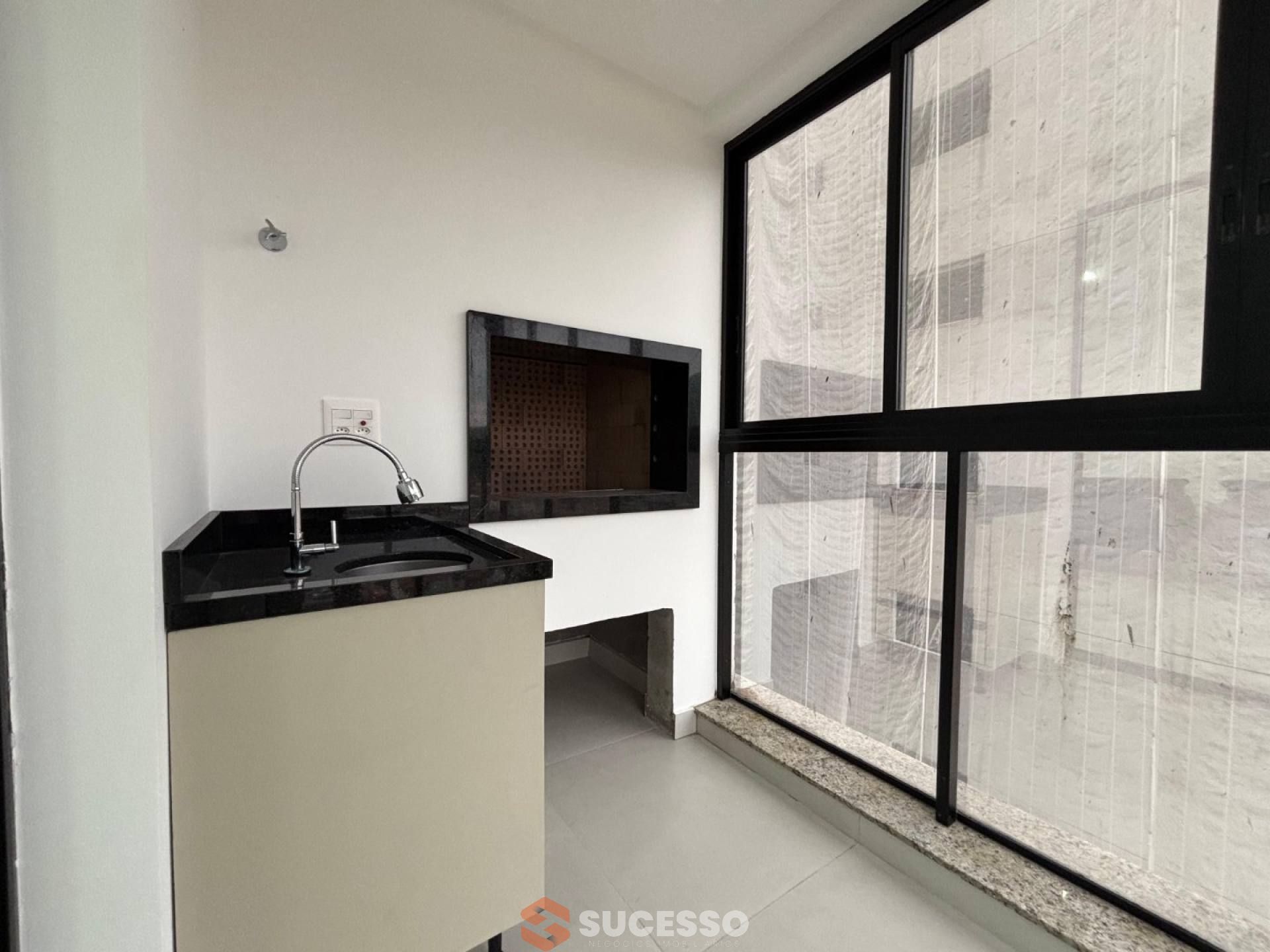 Apartamento Para Vender com 3 quartos no Perequê em Porto Belo