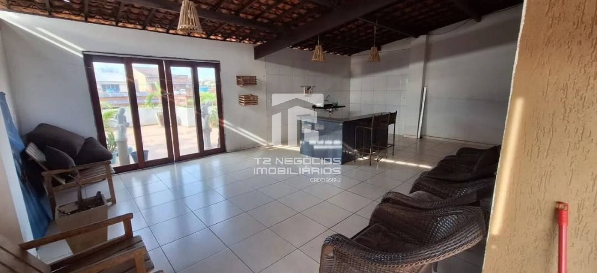 Casa de Condomínio Para Vender com 4 quartos 3 suítes no bairro SANTOS DUMONT em Maceió