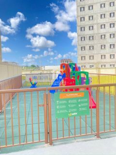 Apartamento Para Vender com 2 quartos com planejado na cozinha.