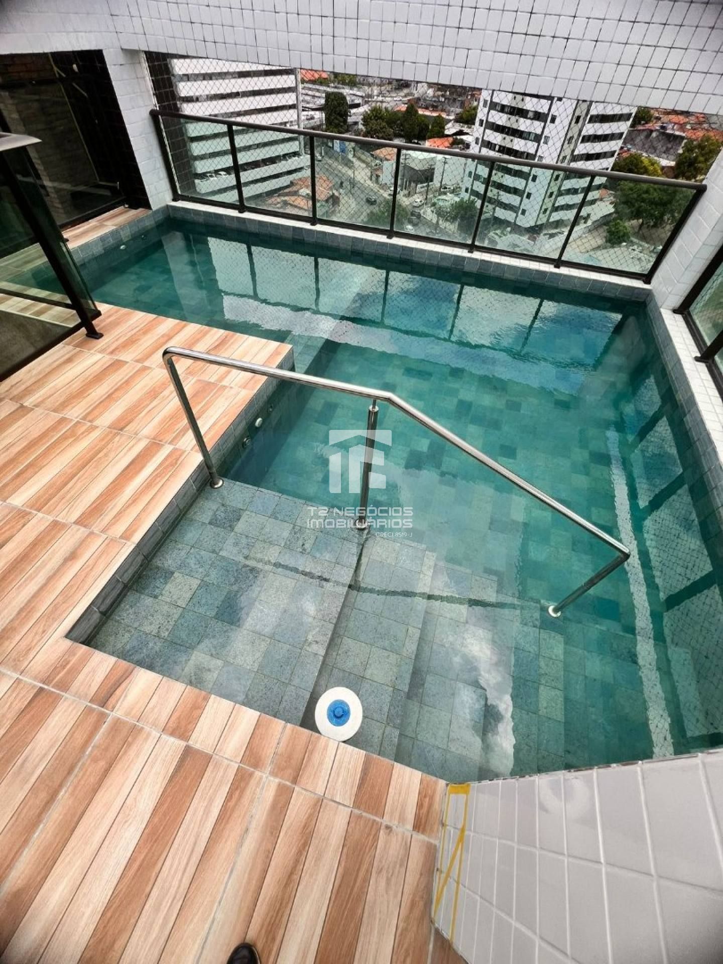 Apartamento Para Vender com 2 quartos 1 suítes no bairro - mangabeira