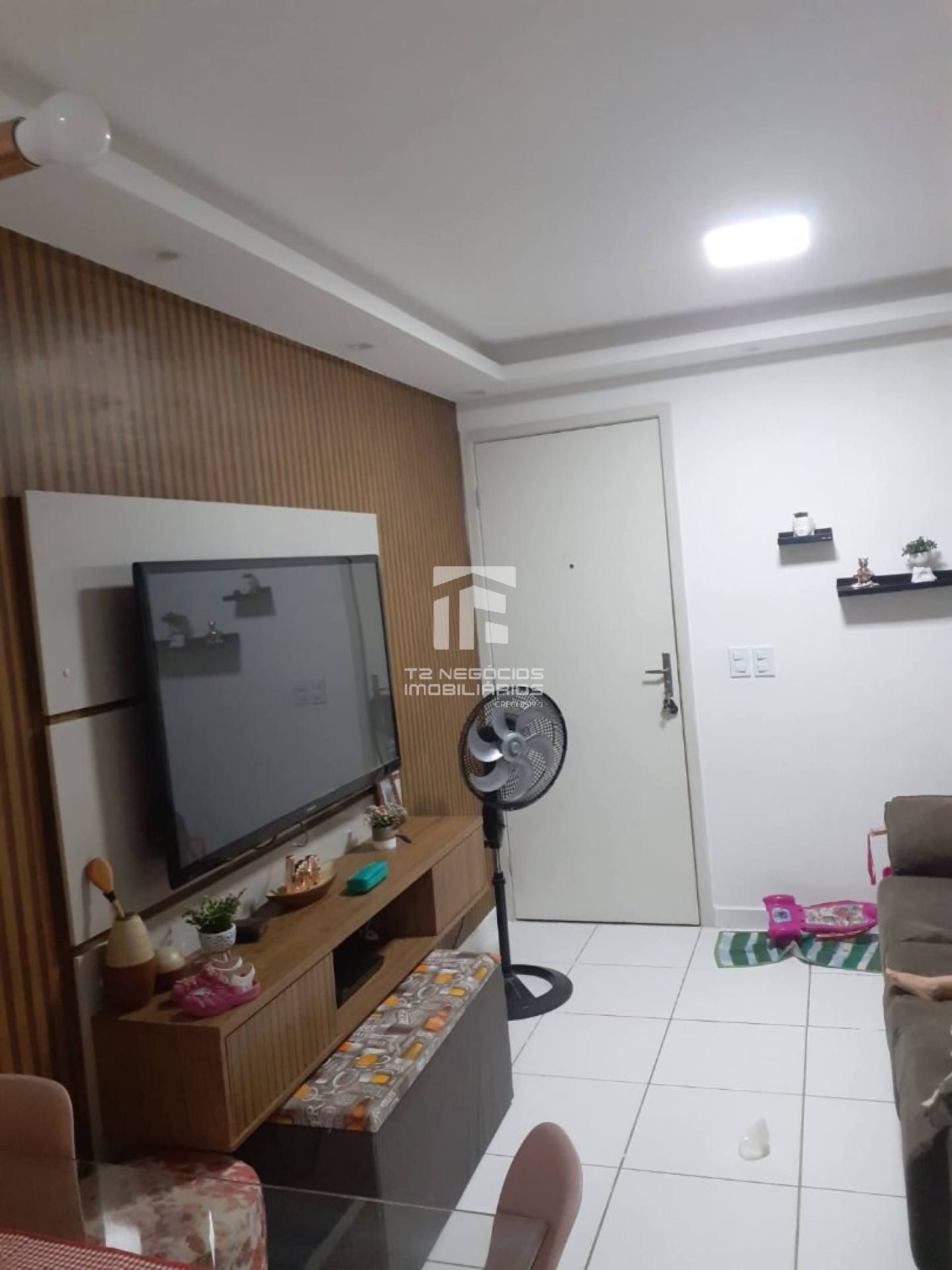 Apartamento Para Vender com 2 quartos no bairro BENEDITO BENTES em Maceió