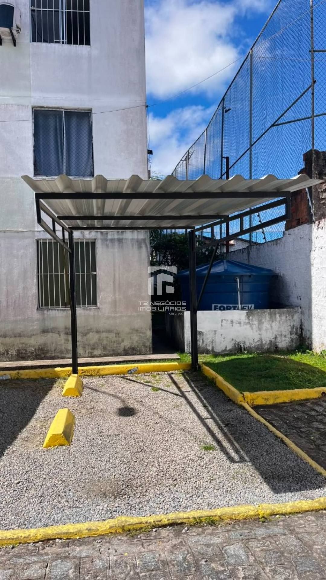 Apartamento Para Vender com 2 quartos no bairro PETROPOLIS em Maceió